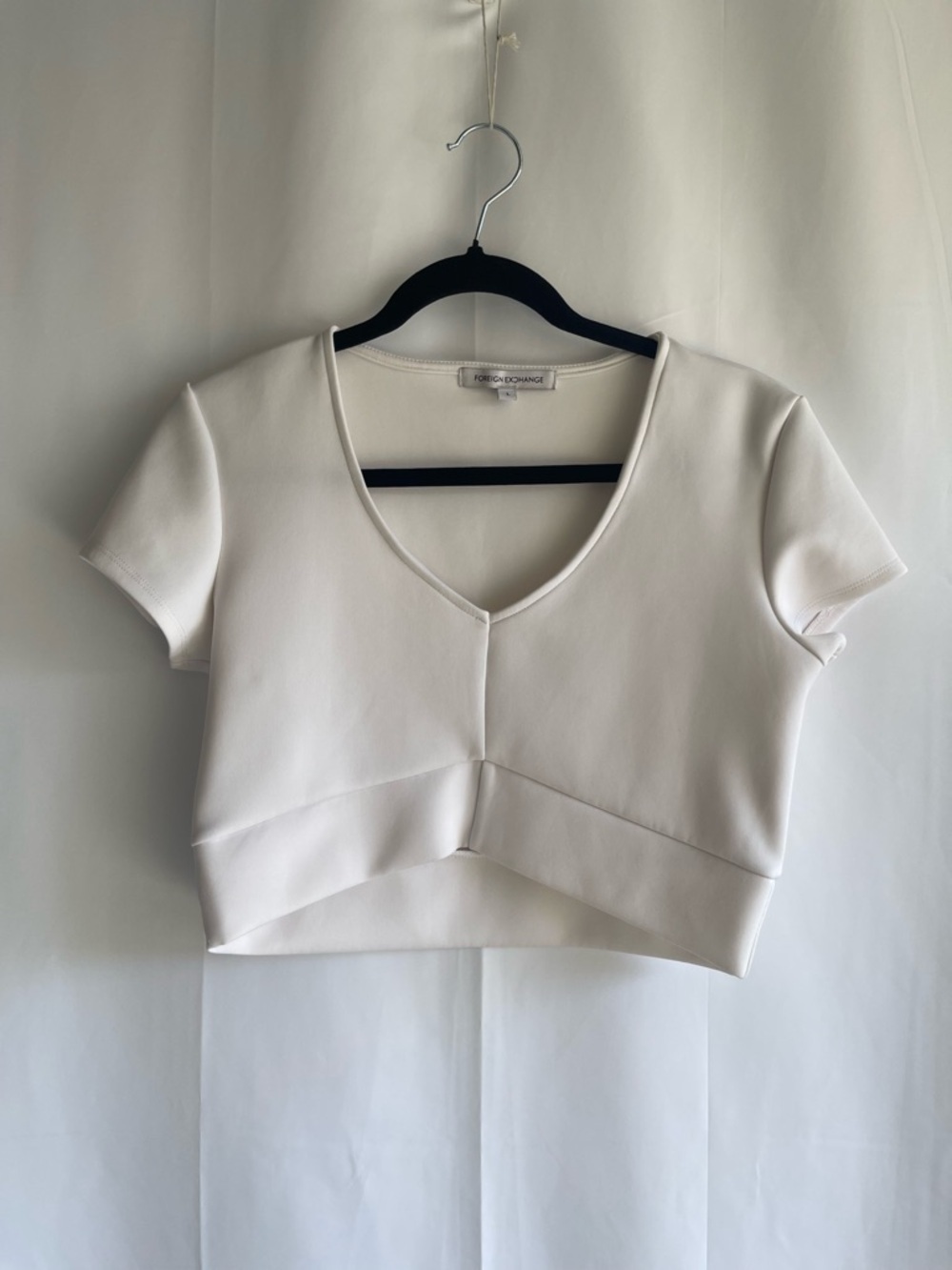 Foreign Exchange Ivory V-Neck Cropped Top - Picture 2 of 6
